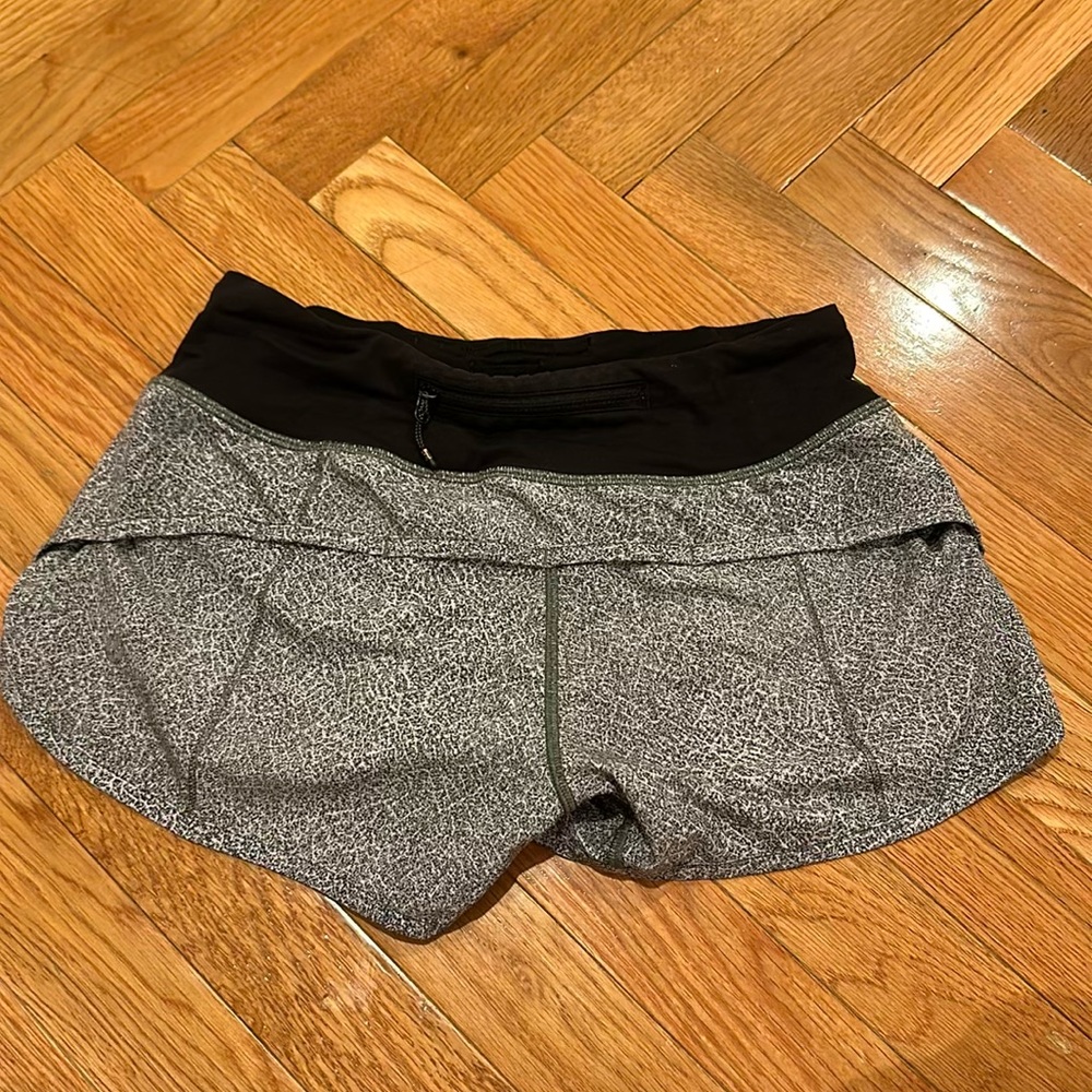 Lululemon Shorts 2.5”